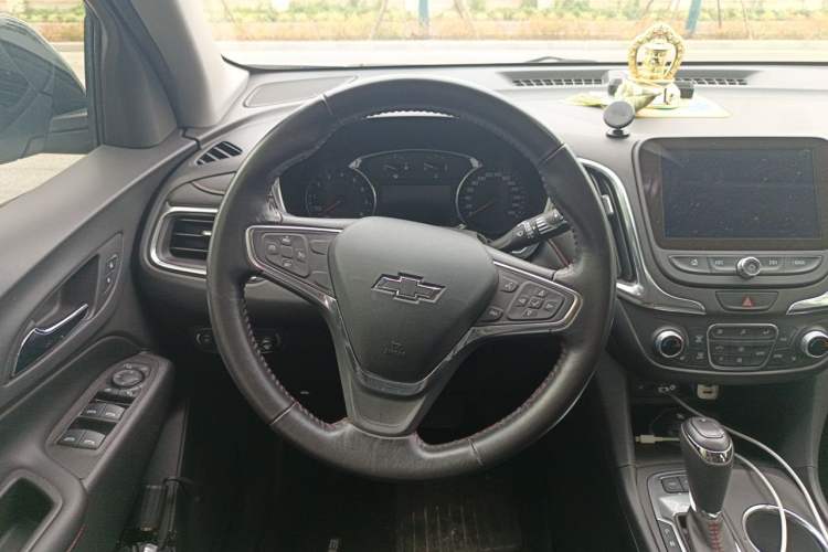 Used Chevrolet Equinox 2019 Redline 550T Automatic All-Wheel-Drive RS Model China VI Standard Steering Wheel