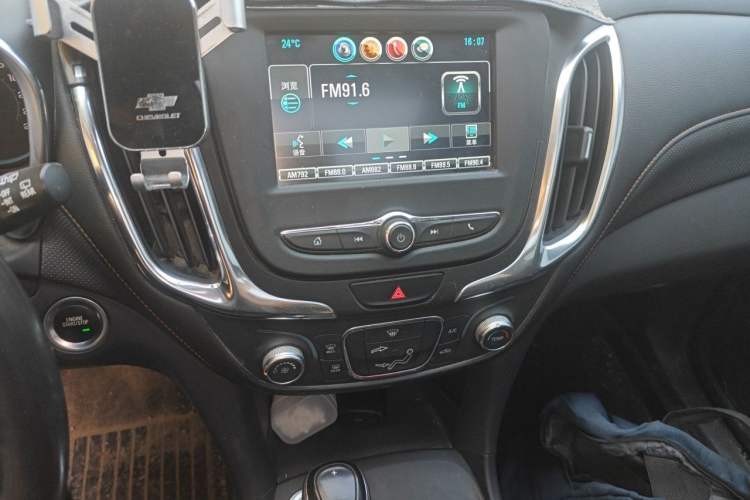Used Chevrolet Equinox 2019 535T Automatic Chijie Edition China VI Audio And AC Panel