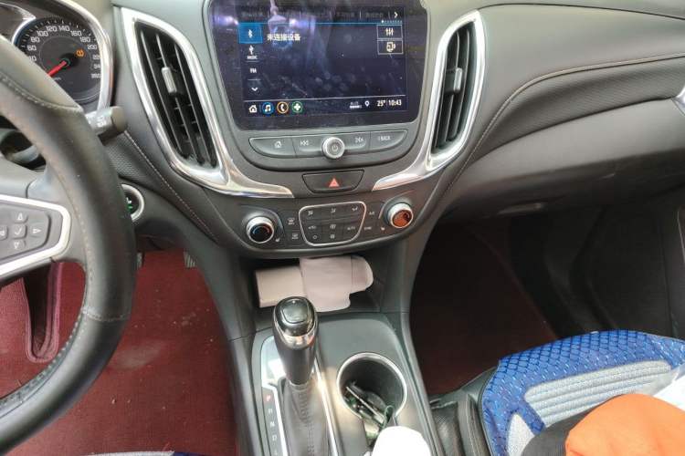 Used Chevrolet Equinox 2019 535T Automatic YuJie Edition China V Standard Audio And AC Panel