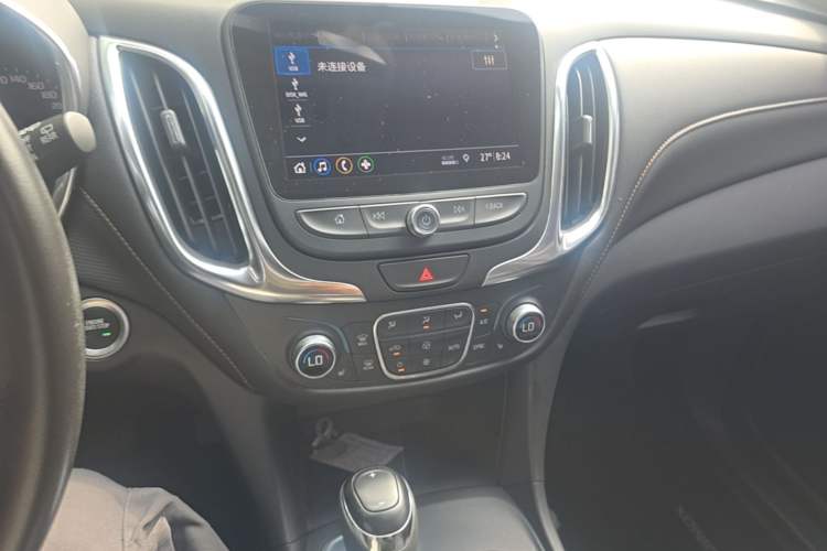 Used Chevrolet Equinox 2019 535T Automatic YuJie Edition China VI Audio And AC Panel