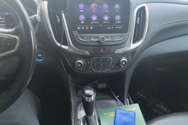Used Chevrolet Equinox 2019 535T Automatic YuJie Edition China VI Audio And AC Panel