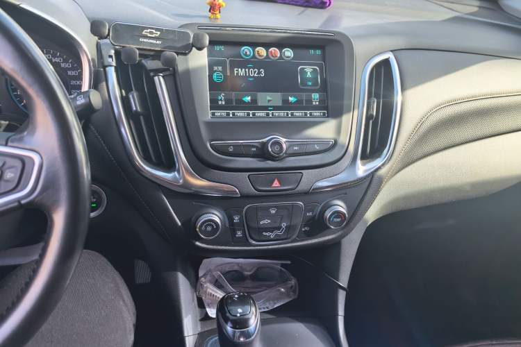 Used Chevrolet Equinox 2019 535T Automatic Chijie Edition China VI Audio And AC Panel