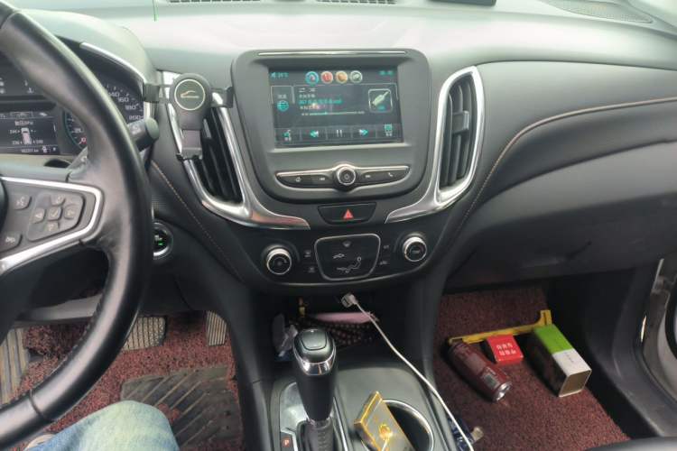 Used Chevrolet Equinox 2019 535T Automatic Chijie Edition China VI Audio And AC Panel