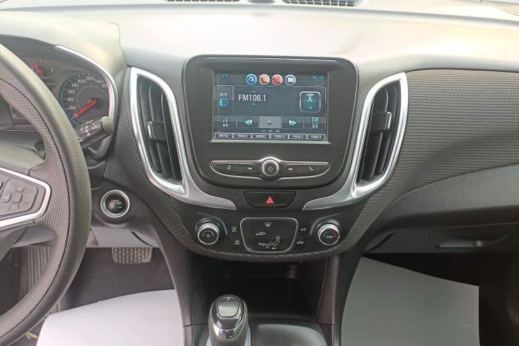 Used Chevrolet Equinox 2019 535T Automatic Lingjie Edition China VI Standard Audio And AC Panel