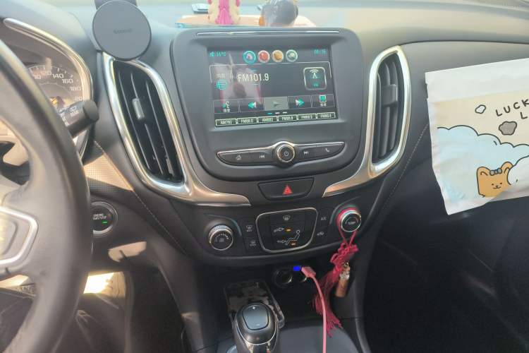 Used Chevrolet Equinox 2019 535T Automatic Chijie Edition China VI Audio And AC Panel