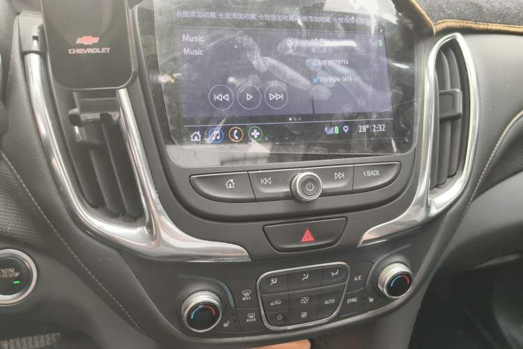 Used Chevrolet Equinox 2019 535T Automatic YuJie Edition China VI Audio And AC Panel