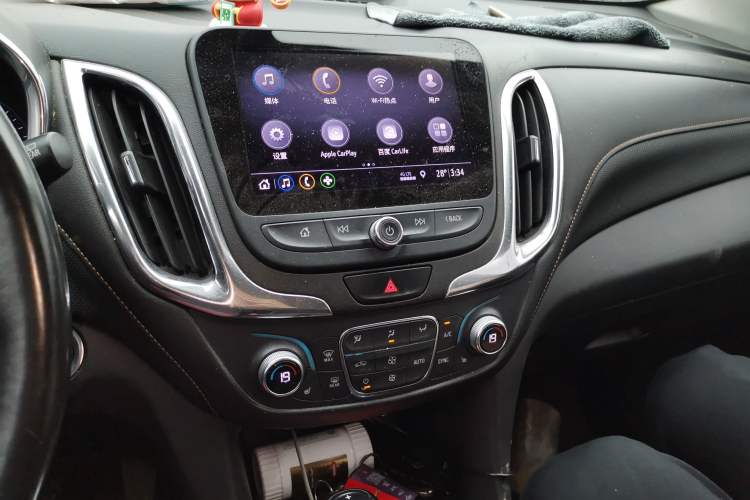 Used Chevrolet Equinox 2019 535T Automatic YuJie Edition China V Standard Audio And AC Panel