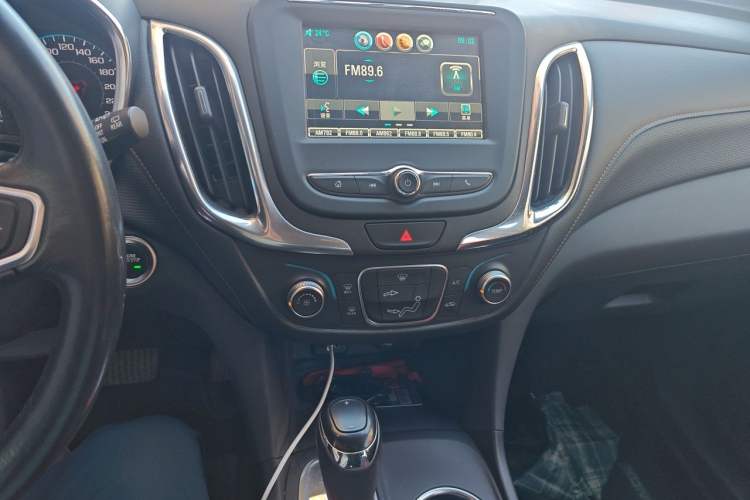 Used Chevrolet Equinox 2019 535T Automatic Chijie Edition China VI Audio And AC Panel
