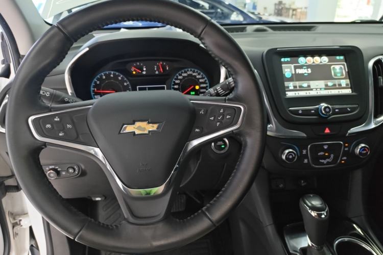 Used Chevrolet Equinox 2019 535T Automatic Chijie Edition China VI Center Console