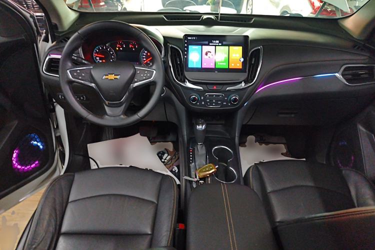 Used Chevrolet Equinox 2019 535T Automatic YuJie Edition China VI Center Console