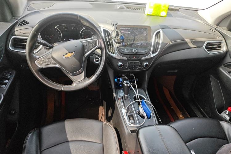 Used Chevrolet Equinox 2019 535T Automatic YuJie Edition China V Standard Center Console