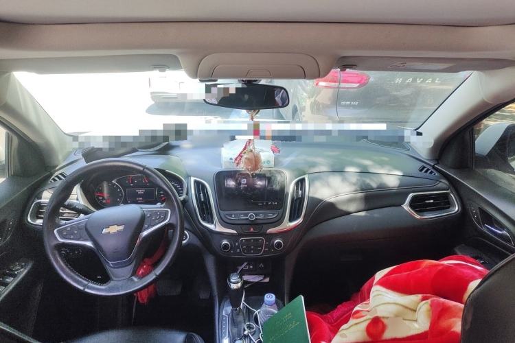 Used Chevrolet Equinox 2019 535T Automatic YuJie Edition China V Standard Center Console