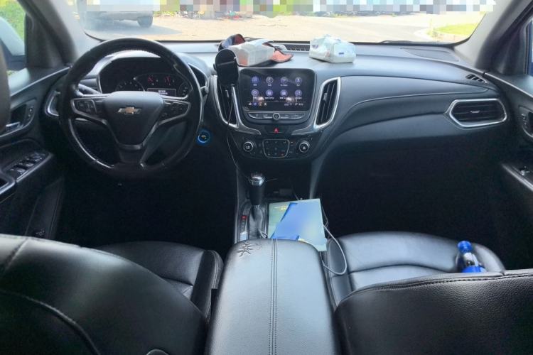 Used Chevrolet Equinox 2019 535T Automatic YuJie Edition China VI Center Console