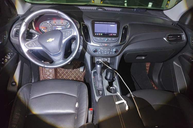 Used Chevrolet Equinox 2019 535T Automatic YuJie Edition China VI Center Console