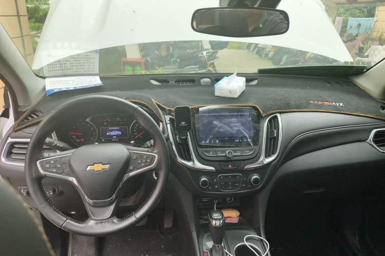 Used Chevrolet Equinox 2019 535T Automatic YuJie Edition China VI Center Console