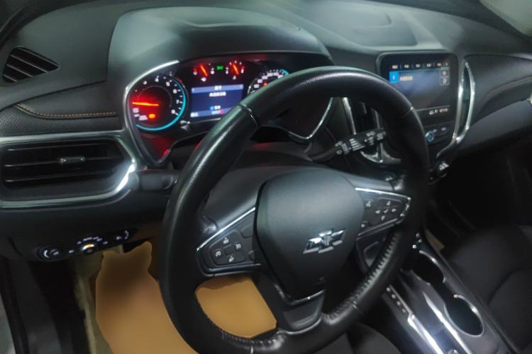 Used Chevrolet Equinox 2019 535T Automatic YuJie Edition China VI Center Console