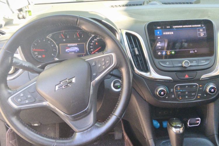 Used Chevrolet Equinox 2019 535T Automatic YuJie Edition China V Standard Center Console
