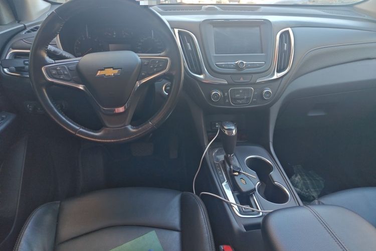 Used Chevrolet Equinox 2019 535T Automatic Chijie Edition China VI Center Console