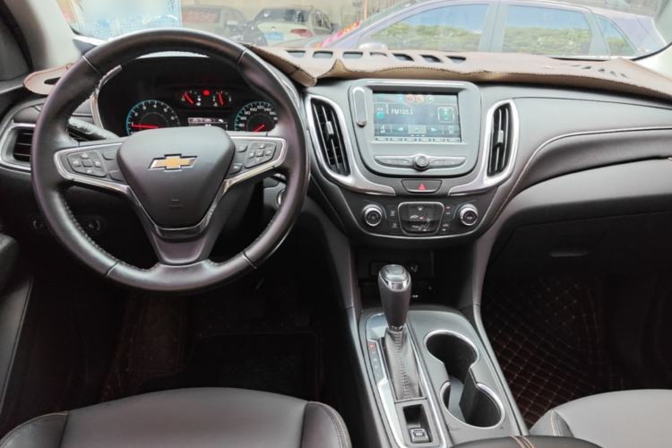 Used Chevrolet Equinox 2019 535T Automatic Chijie Edition China VI Center Console