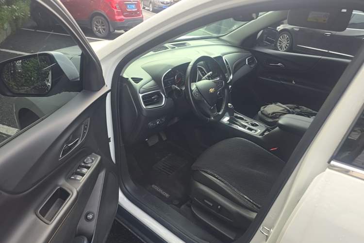 Used Chevrolet Equinox 2019 535T Automatic YuJie Edition China VI Driver Seat