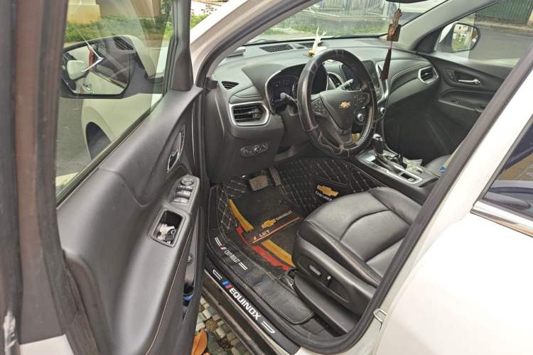 Used Chevrolet Equinox 2019 535T Automatic YuJie Edition China VI Driver Seat