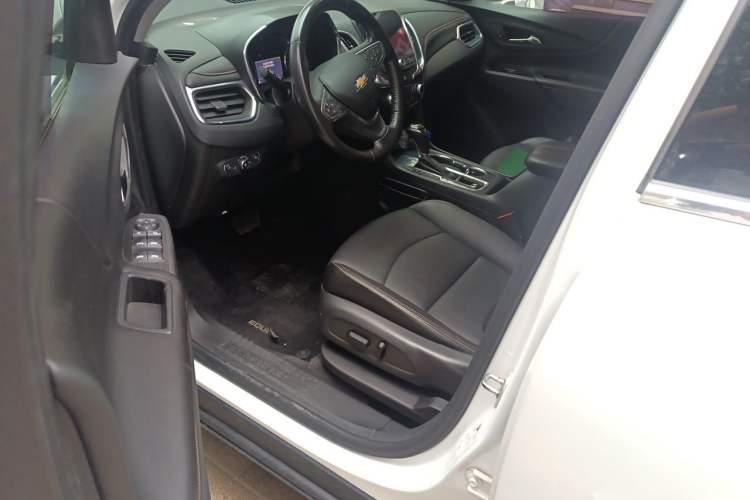 Used Chevrolet Equinox 2019 535T Automatic YuJie Edition China V Standard Driver Seat