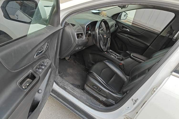 Used Chevrolet Equinox 2019 535T Automatic YuJie Edition China VI Driver Seat