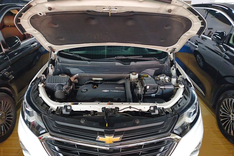 Used Chevrolet Equinox 2019 535T Automatic YuJie Edition China VI Engine Bay