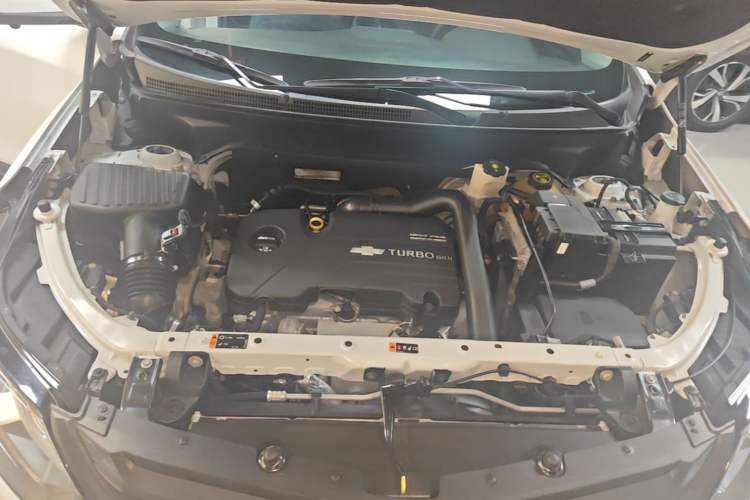 Used Chevrolet Equinox 2019 535T Automatic Chijie Edition China VI Engine Bay