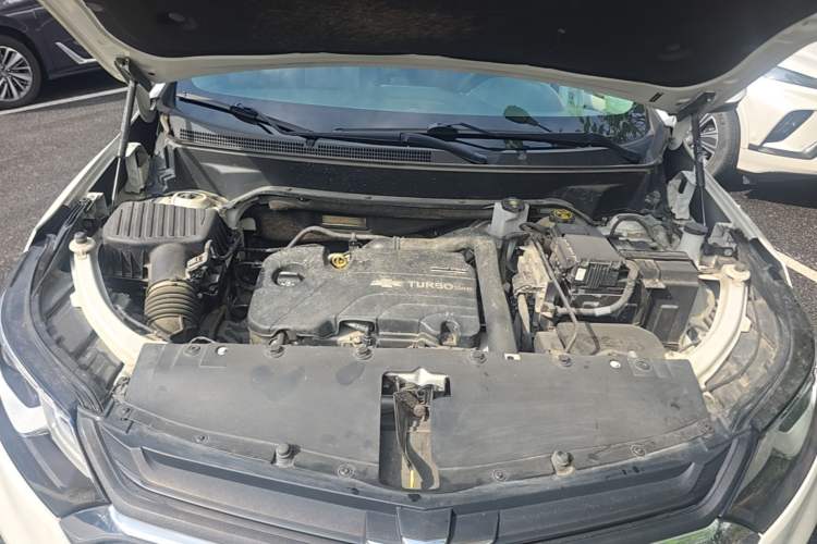 Used Chevrolet Equinox 2019 535T Automatic YuJie Edition China VI Engine Bay
