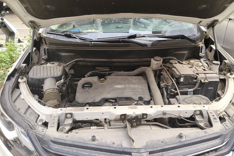 Used Chevrolet Equinox 2019 535T Automatic YuJie Edition China V Standard Engine Bay