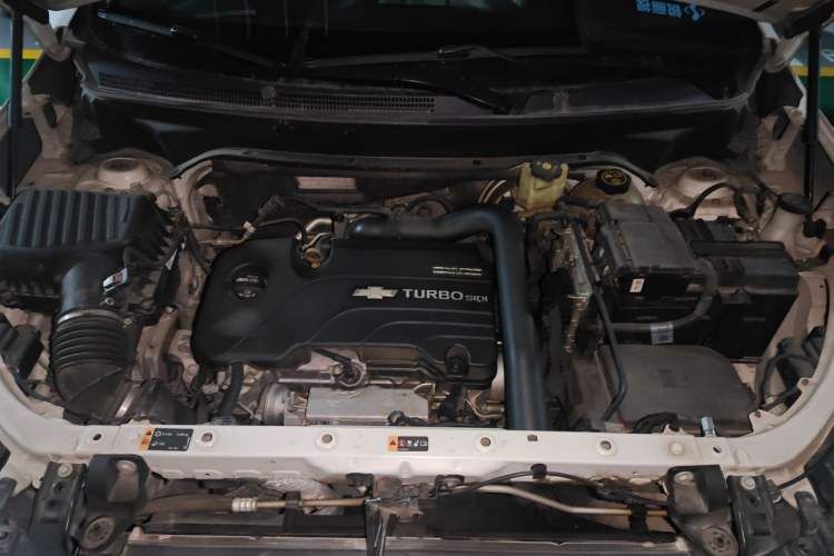 Used Chevrolet Equinox 2019 535T Automatic YuJie Edition China VI Engine Bay