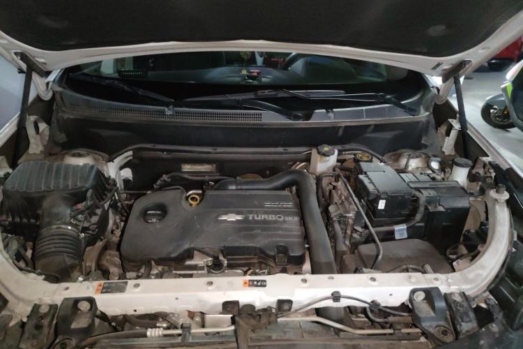 Used Chevrolet Equinox 2019 535T Automatic Chijie Edition China VI Engine Bay