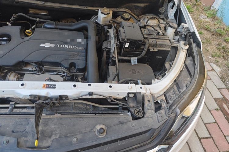 Used Chevrolet Equinox 2019 535T Automatic Chijie Edition China VI Engine Bay Left