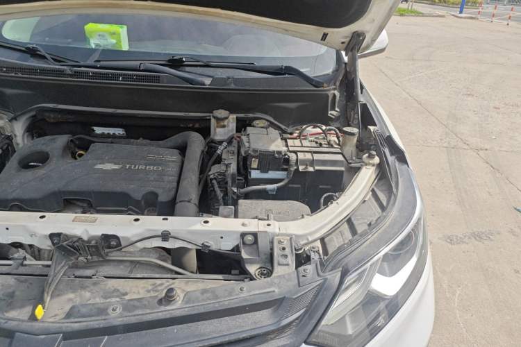 Used Chevrolet Equinox 2019 535T Automatic YuJie Edition China V Standard Engine Bay Left