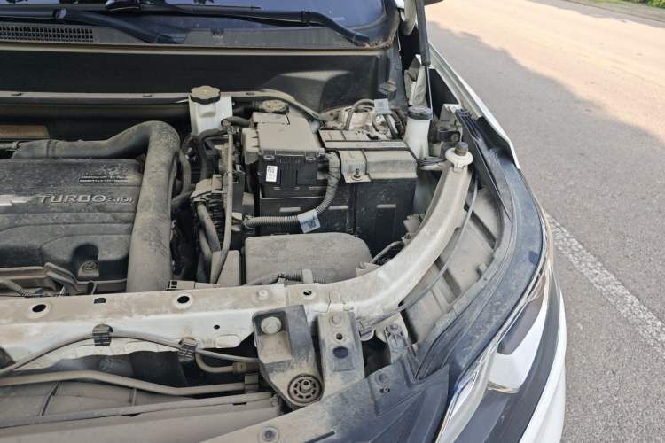 Used Chevrolet Equinox 2019 535T Automatic YuJie Edition China V Standard Engine Bay Left