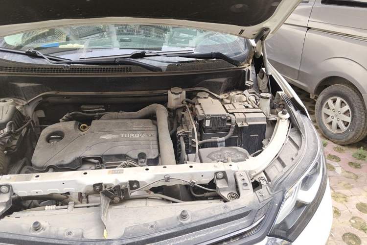 Used Chevrolet Equinox 2019 535T Automatic YuJie Edition China V Standard Engine Bay Left