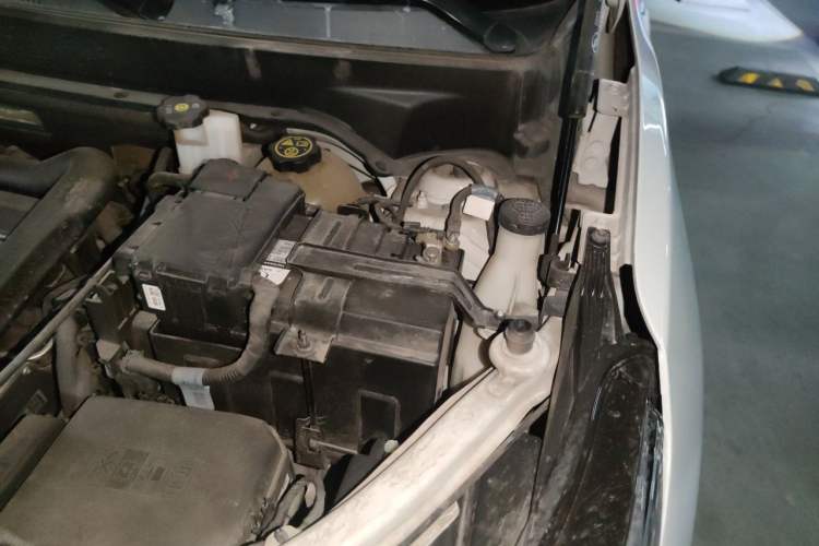 Used Chevrolet Equinox 2019 535T Automatic Chijie Edition China VI Engine Bay Left