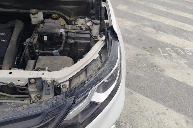 Used Chevrolet Equinox 2019 535T Automatic Chijie Edition China V Standard Engine Bay Left