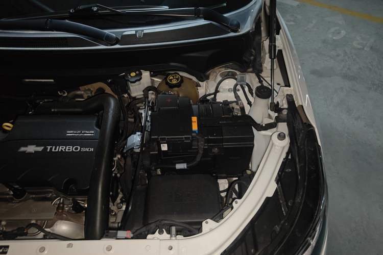 Used Chevrolet Equinox 2019 535T Automatic Chijie Edition China VI Engine Bay Left