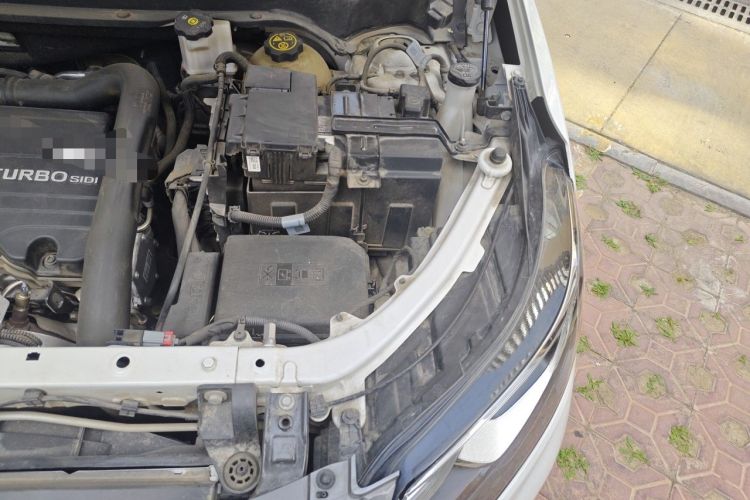 Used Chevrolet Equinox 2019 535T Automatic YuJie Edition China VI Engine Bay Left