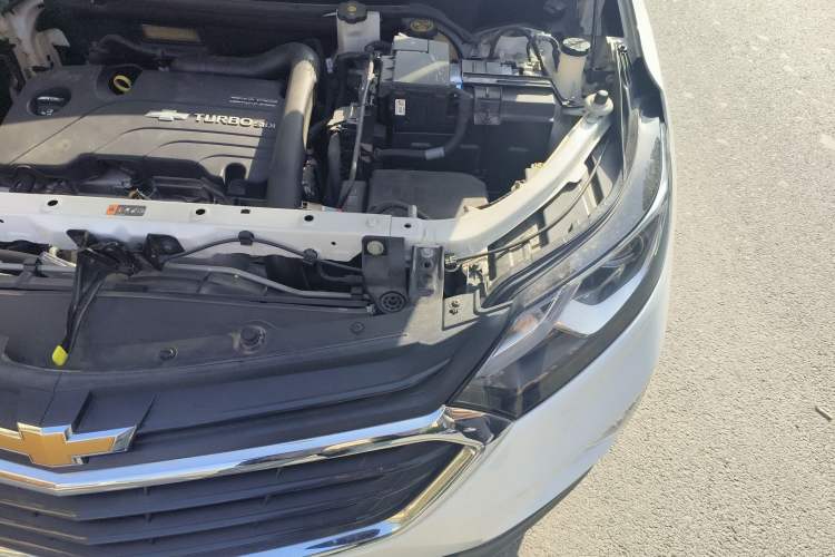 Used Chevrolet Equinox 2019 535T Automatic Chijie Edition China VI Engine Bay Left
