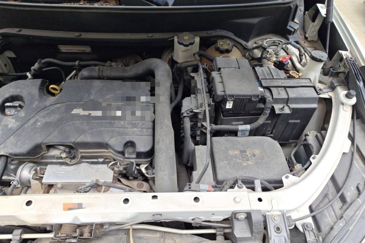 Used Chevrolet Equinox 2019 535T Automatic Lingjie Edition China VI Standard Engine Bay Left