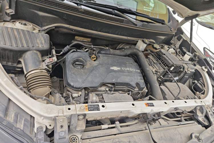 Used Chevrolet Equinox 2019 535T Automatic YuJie Edition China VI Engine Bay