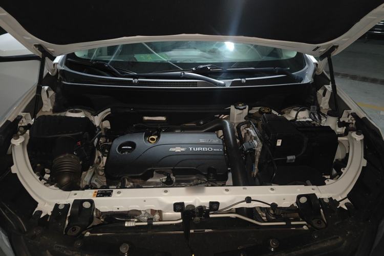 Used Chevrolet Equinox 2019 535T Automatic Chijie Edition China VI Engine Bay