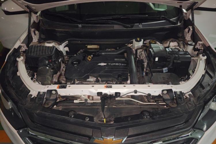 Used Chevrolet Equinox 2019 535T Automatic YuJie Edition China VI Engine Bay