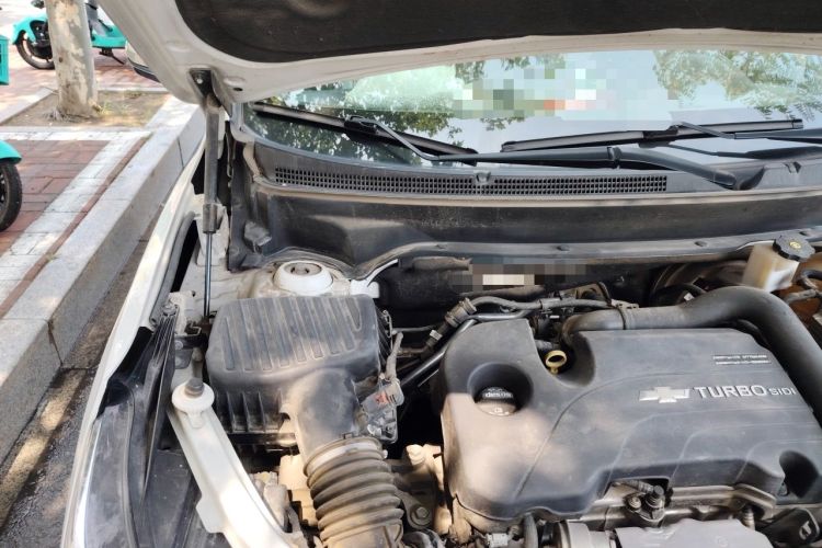 Used Chevrolet Equinox 2019 535T Automatic YuJie Edition China V Standard Engine Bay Right