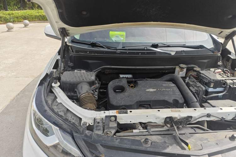 Used Chevrolet Equinox 2019 535T Automatic YuJie Edition China V Standard Engine Bay Right