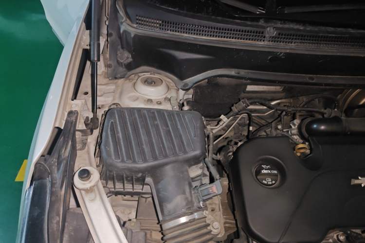 Used Chevrolet Equinox 2019 535T Automatic YuJie Edition China VI Engine Bay Right