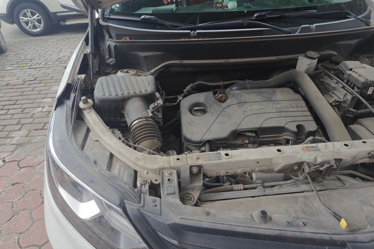 Used Chevrolet Equinox 2019 535T Automatic YuJie Edition China V Standard Engine Bay Right